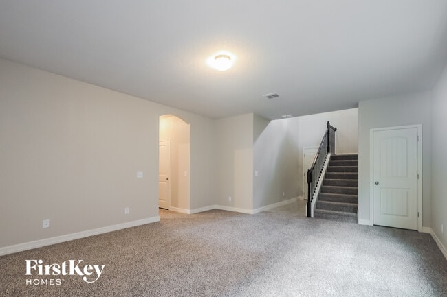 Building Photo - 9822 Rousseau Rd