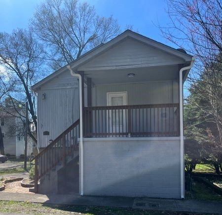 Foto principal - 2 bed/1 bath near Maryville College