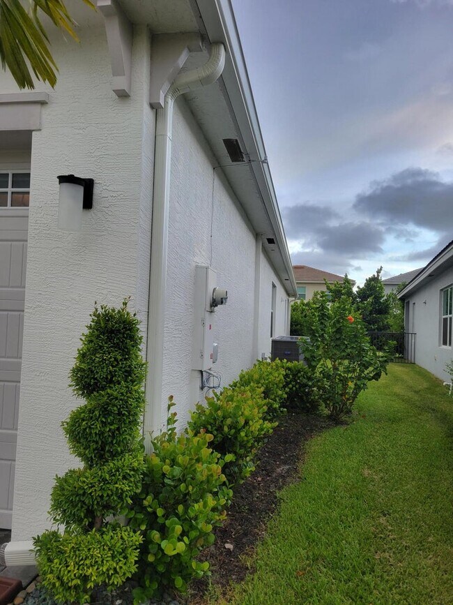 Foto del edificio - 15595 Orchard Dr