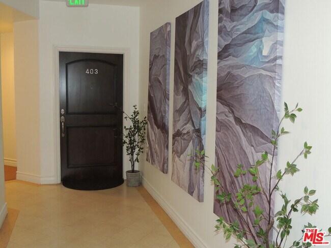 Foto del edificio - 132 Crescent Dr