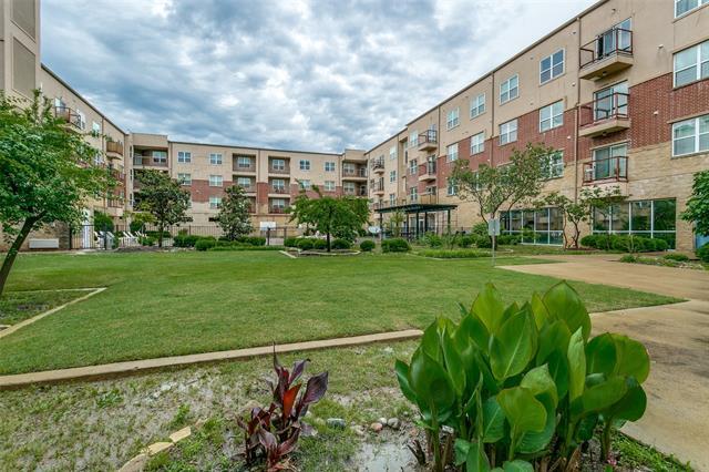 Foto del edificio - 1100 W Trinity Mills Rd
