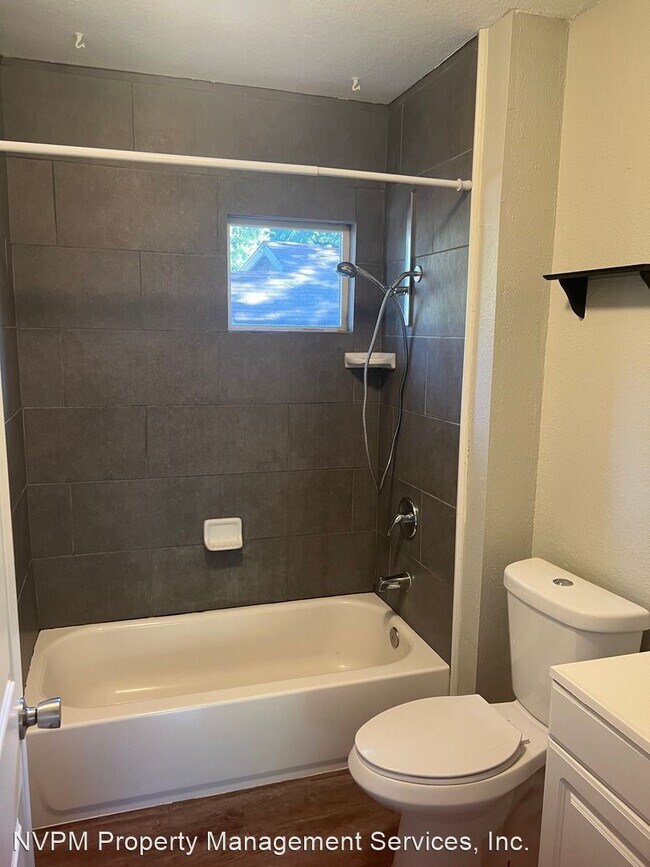 Foto del edificio - 2 br, 1 bath House - 900 Linden Street