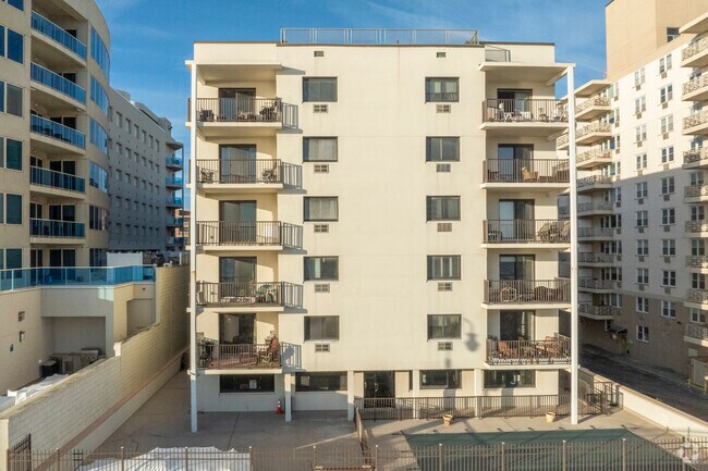 Fotografía del edificio - Shoreview Apartments