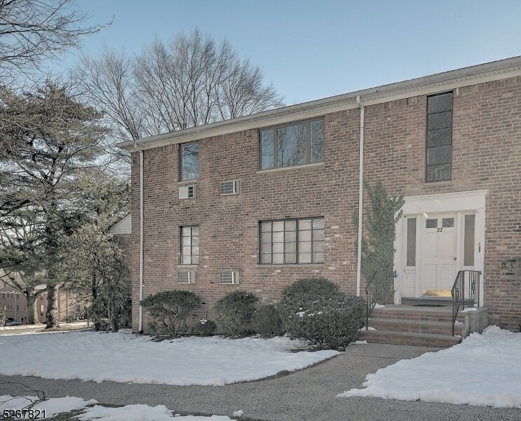 Primary Photo - 22B Troy Dr