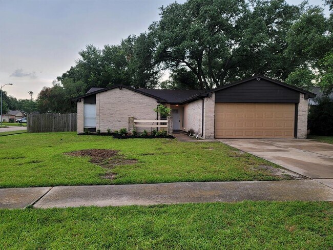 Foto del edificio - 22303 Red River Dr