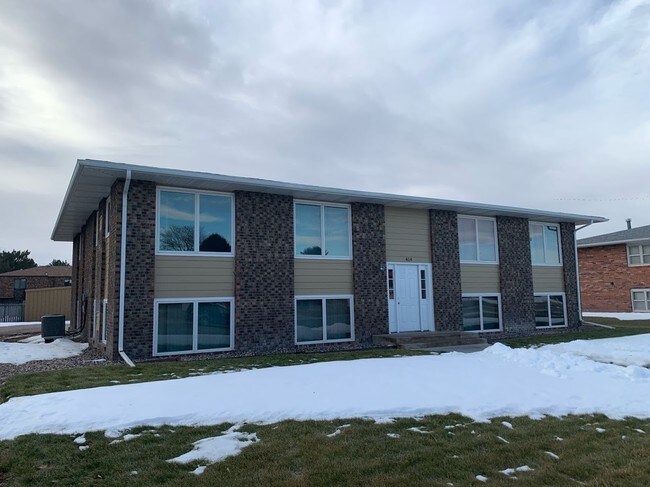 Exterior - 414 W 38th St