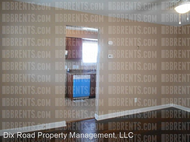 Building Photo - 2 br, 1 bath House - 422 Bank Avenue,
