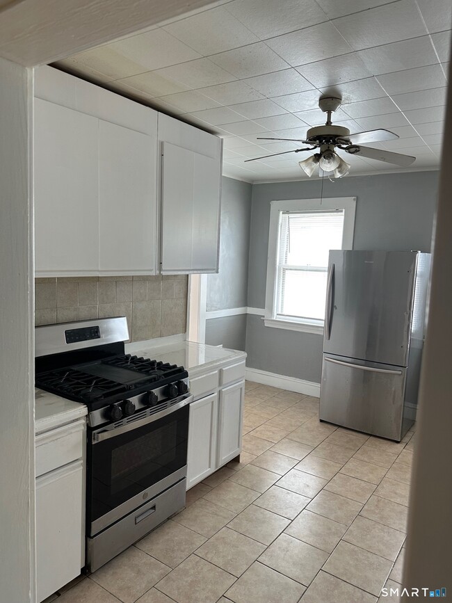 Foto del edificio - 448 Hillside Ave