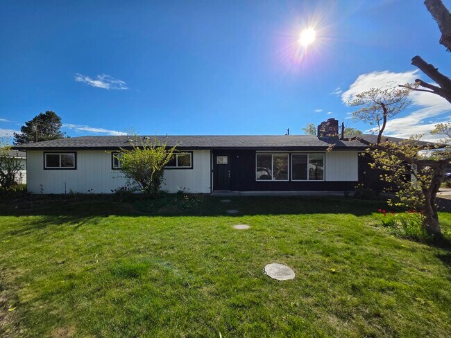 Foto del edificio - 1601 S Yelm St