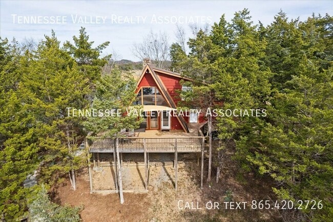 Building Photo - 2050 Chapel Rd