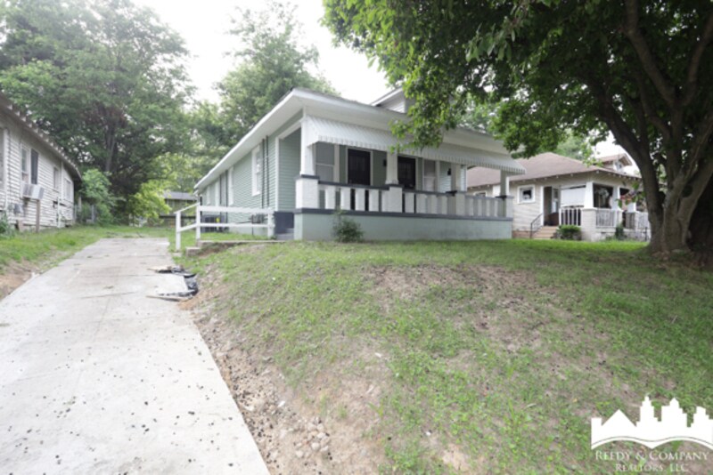 Primary Photo - 672 Hillcrest St