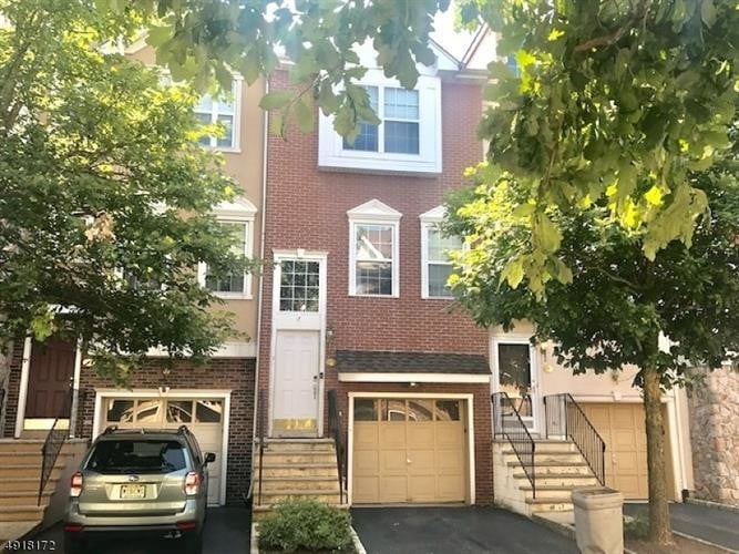 7 Carrington Pl, Clifton, NJ 07013 Condo for Rent in Clifton, NJ