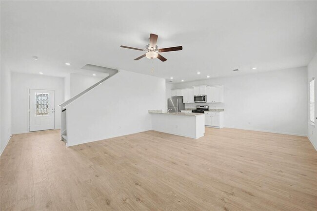 Foto del edificio - 237 Fairlawn Wy