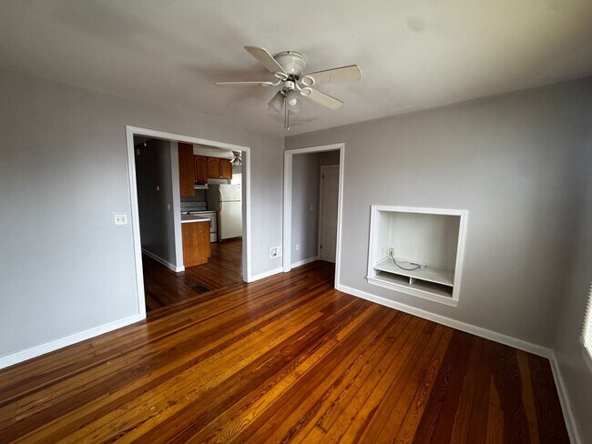 Foto del edificio - 5103 Gifford Ave
