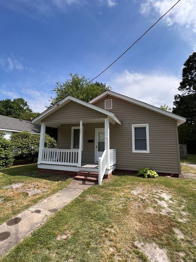 Building Photo - 123 Kirby St