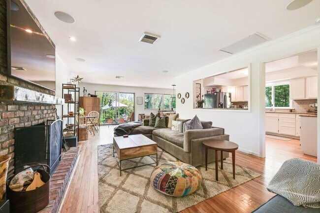 Foto del edificio - 3 Quadrant Hill Rd