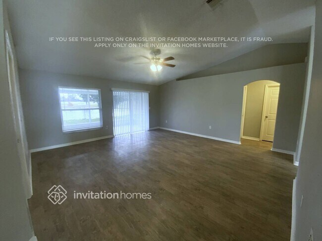 Foto del edificio - 4240 Climbing Aster Ct