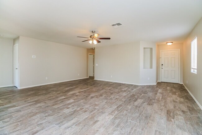 Building Photo - 30617 N Desert Star Dr