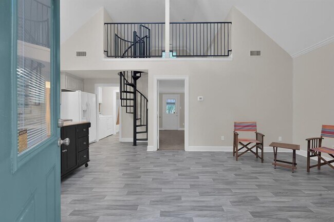 Foto del edificio - 6436 Longmire Rd