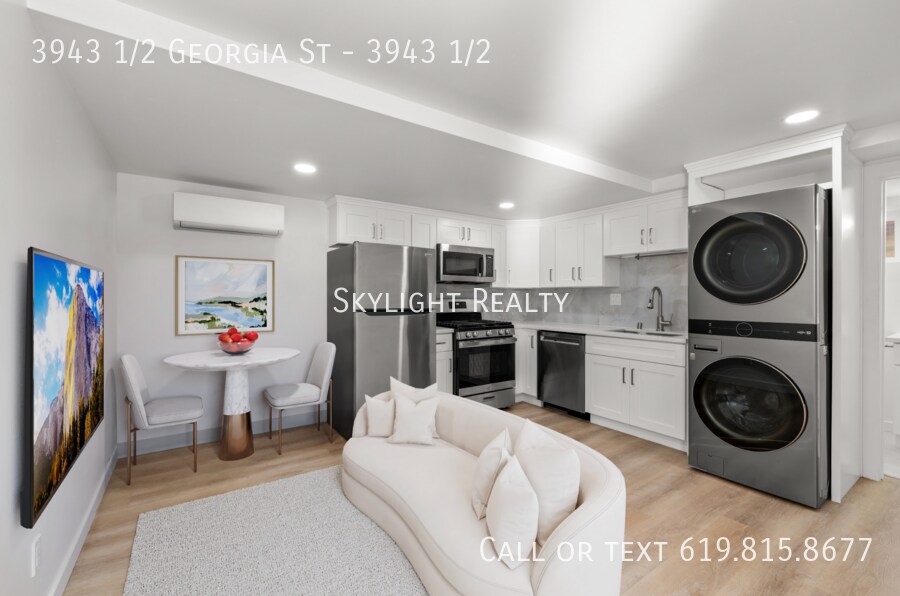 Foto principal - 3943 1/2 Georgia St-3943 1/2