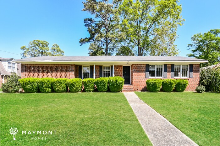 Primary Photo - Beautiful Home in Tuscaloosa!