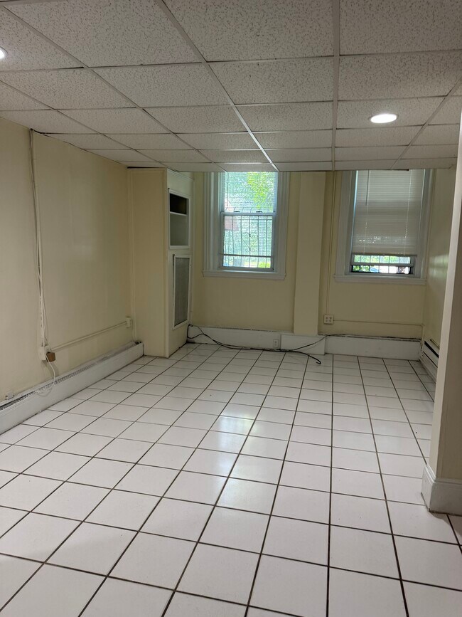 Foto del edificio - 382 Riverway St