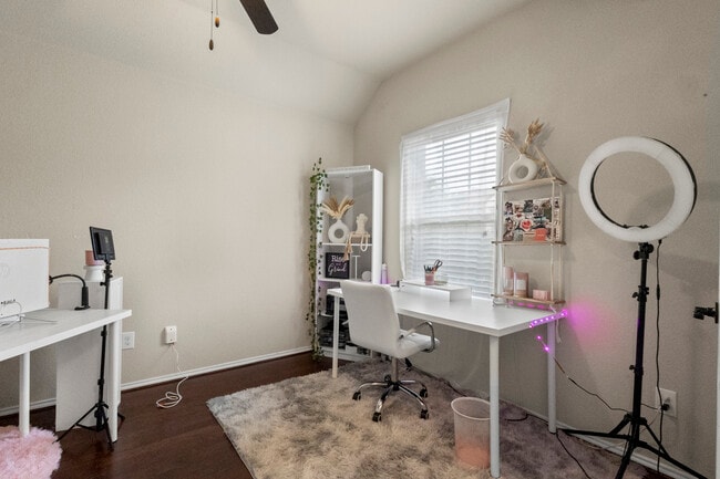 Building Photo - 617 Wounded Knee Dr