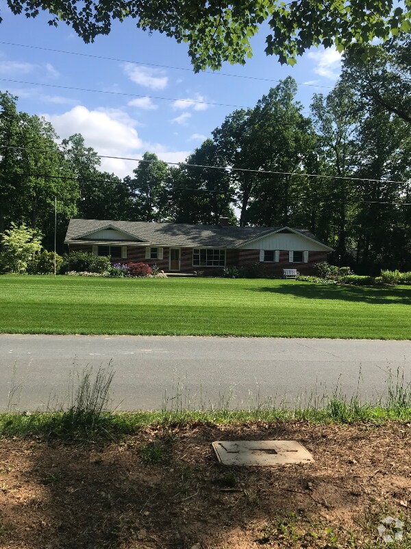 Apartments with Garages in Parkton, MD 2 Rentals