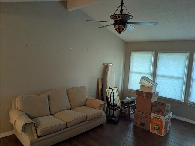 Building Photo - 2502 Charla Cir