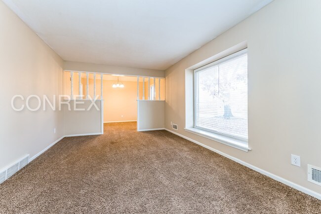 Building Photo - Very nice 4 bdrm/2 bath home for great value!