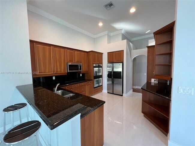 Foto del edificio - 780 Regal Cove Rd