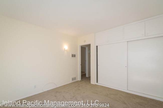 Building Photo - 212 Palos Verdes Blvd