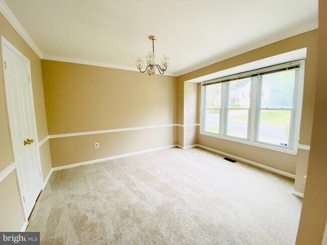 Building Photo - 2909 Memory Ln