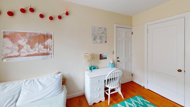 Bedroom 2 - 201 Cary St