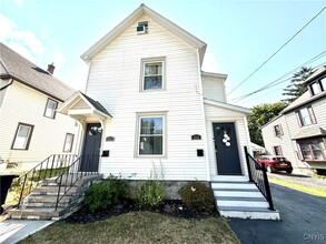 Building Photo - 211 N Seward Ave