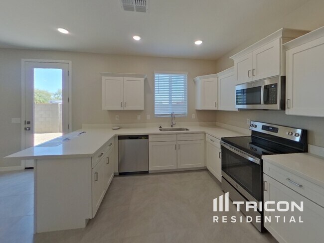 Building Photo - 4543 E Gary Street Mesa AZ