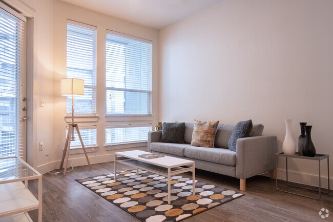 1HAB, 1BA - 720 ft² - The Pierpont