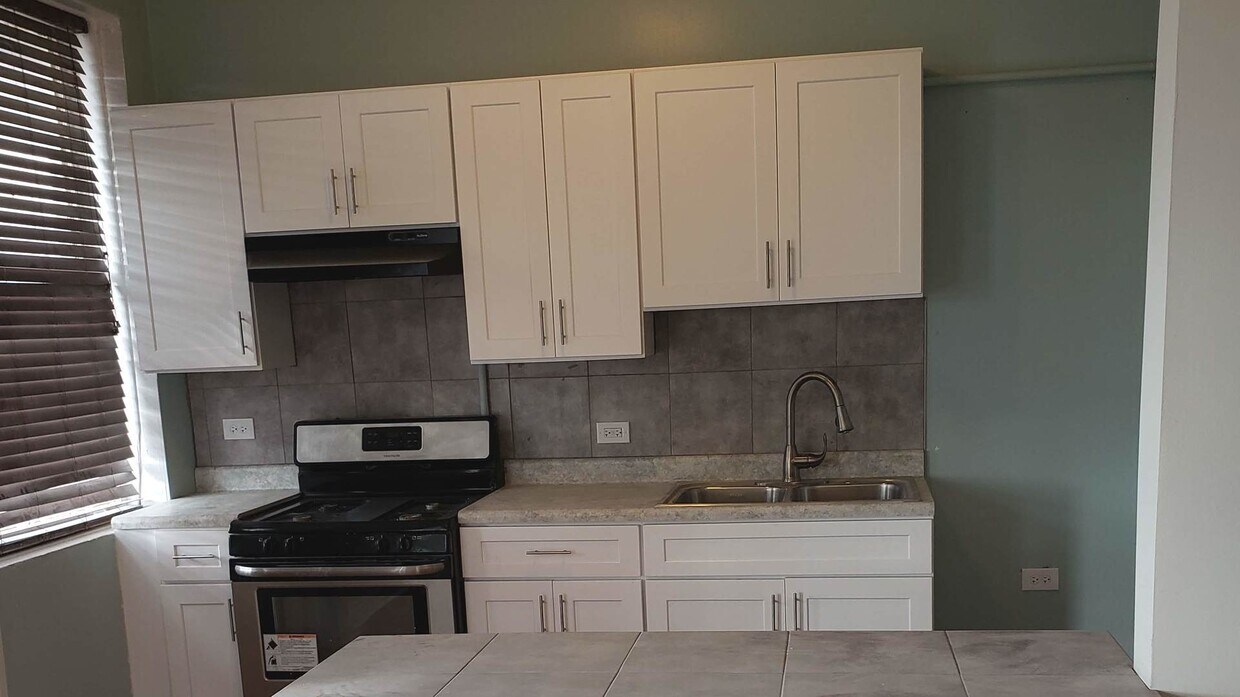 Foto principal - 5938 S Calumet Ave