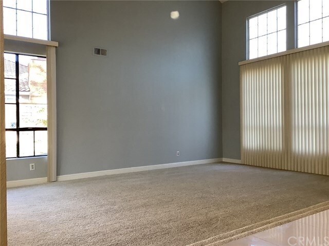 Building Photo - 2109 Saleroso Dr