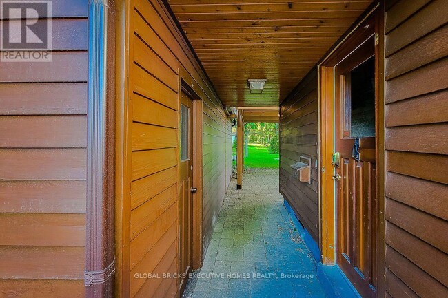 Building Photo - 522 Woodlawn Rd