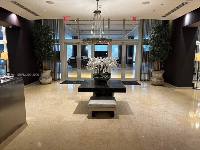 Foto del edificio - 60 SW 13th St