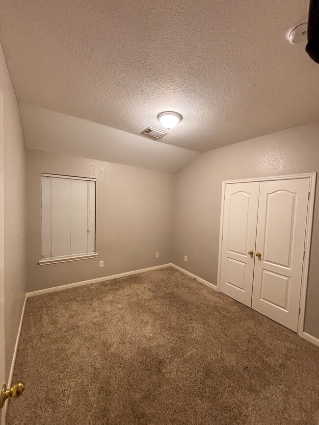 Room 2 - 521 Small Cedar Dr