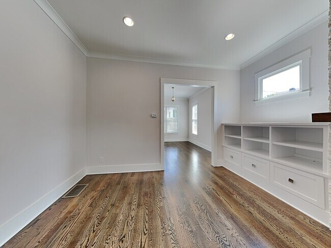 Foto del edificio - 1322 English St NW