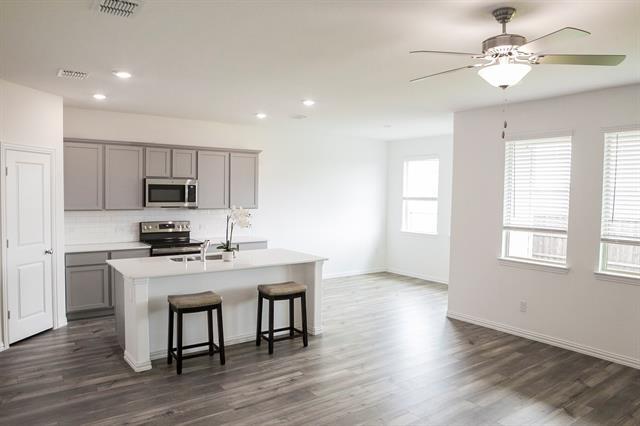 Foto del edificio - 4817 Woodloch Dr