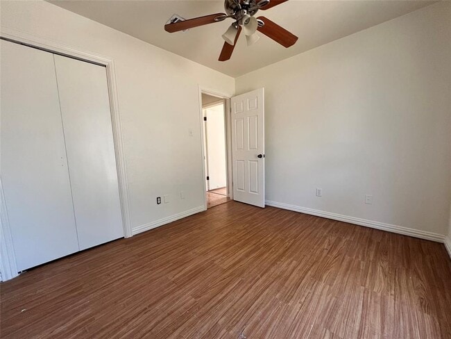 Building Photo - 104 Tallwood Dr