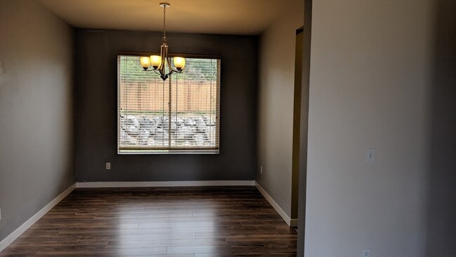 Foto del edificio - 3 BD house for rent in a quiet and conveni...