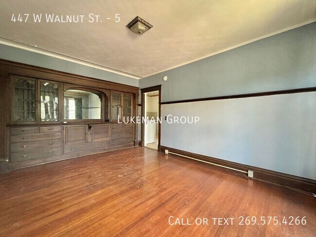 Foto del edificio - 447 W Walnut St