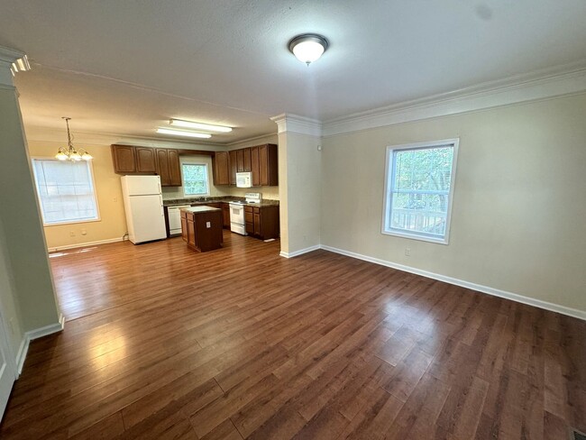 Building Photo - 4br House near Campus, Stadium, Downtown! ...