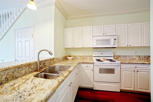 Foto del edificio - 836 SE 4th Ct