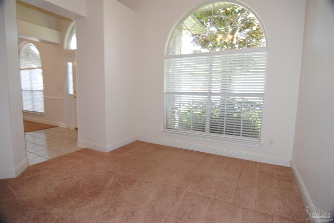 Building Photo - 1057 Bonita Dr